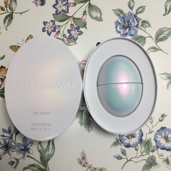 KKW Opal MOOD + ENERGY + DRIP Kim Kardashian Bundle - Picture 3 of 4